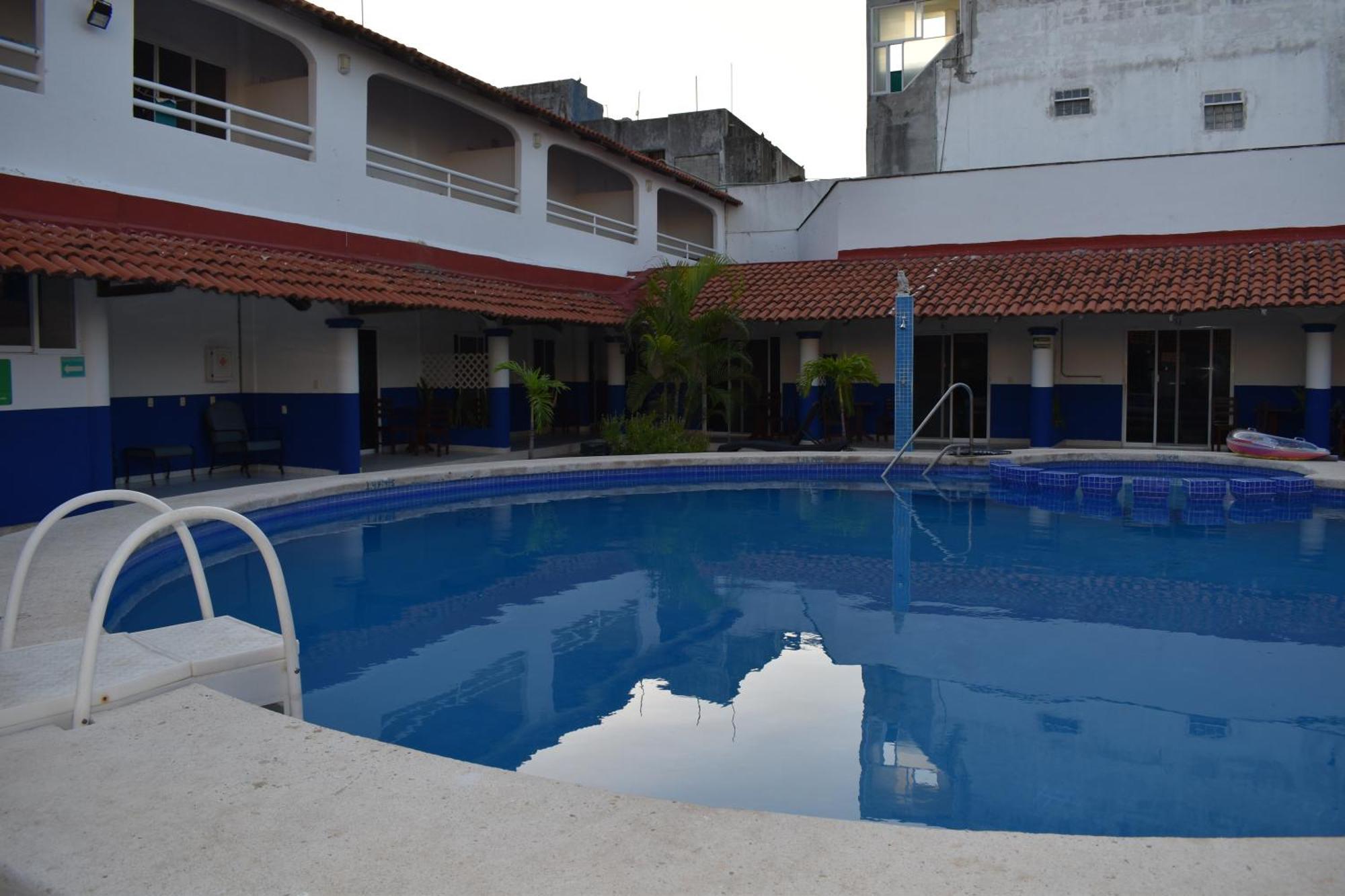 Hotel Plaza Almendros, Ісла-Мухерес Екстер'єр фото