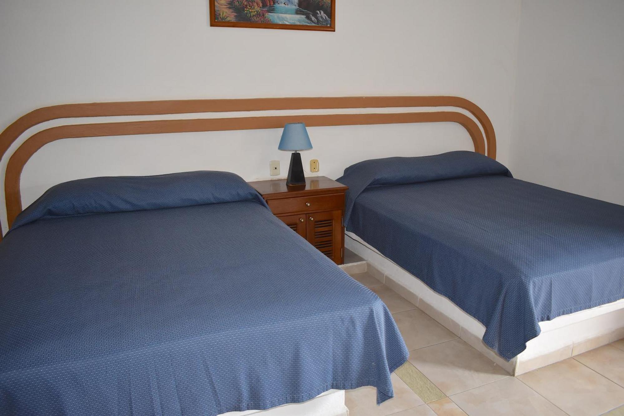 Hotel Plaza Almendros, Ісла-Мухерес Екстер'єр фото